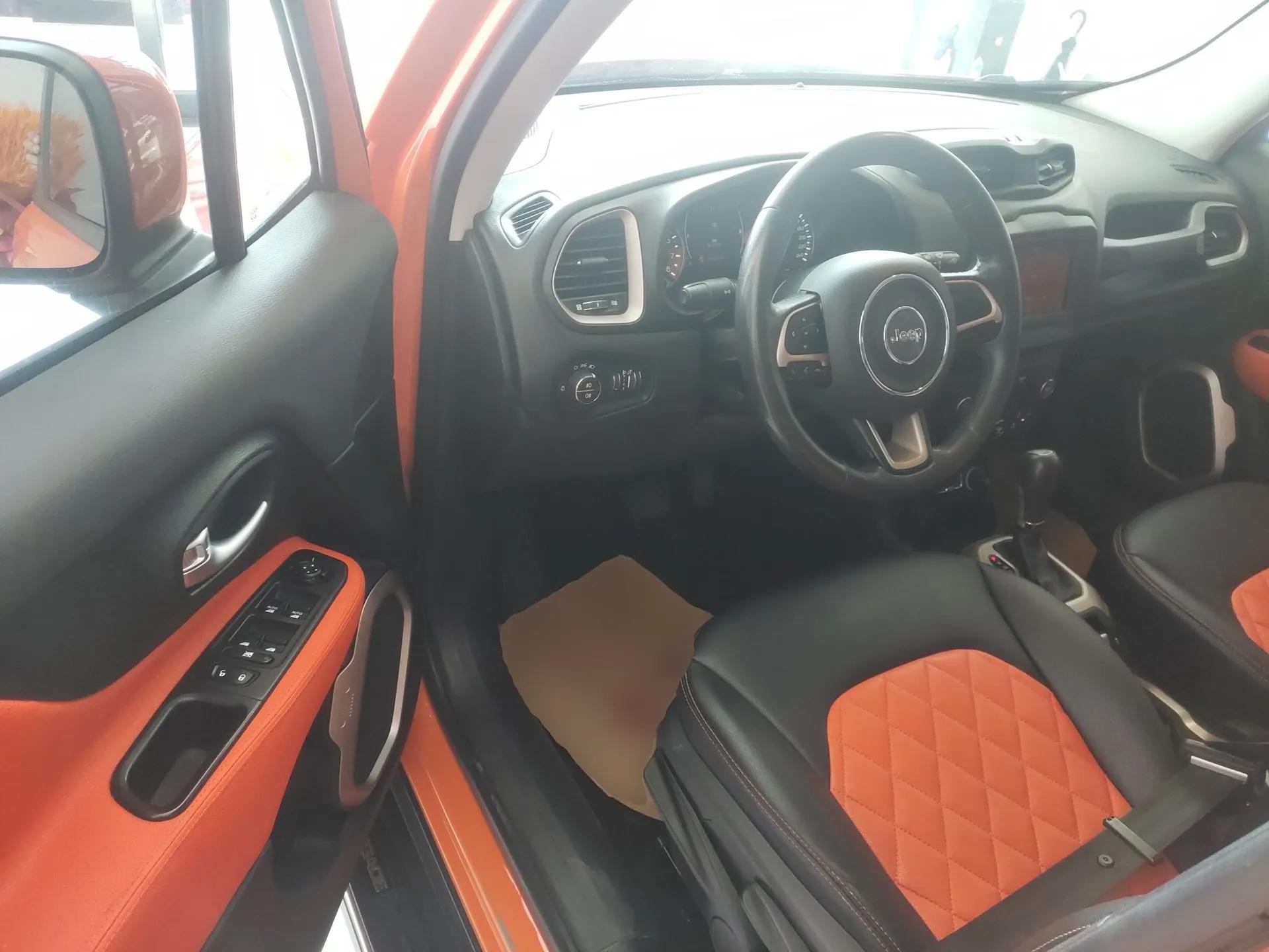 Jeep Renegade 2018 Connected Large Screen Version 180T Automatic Jingneng Version — миниатюра 19
