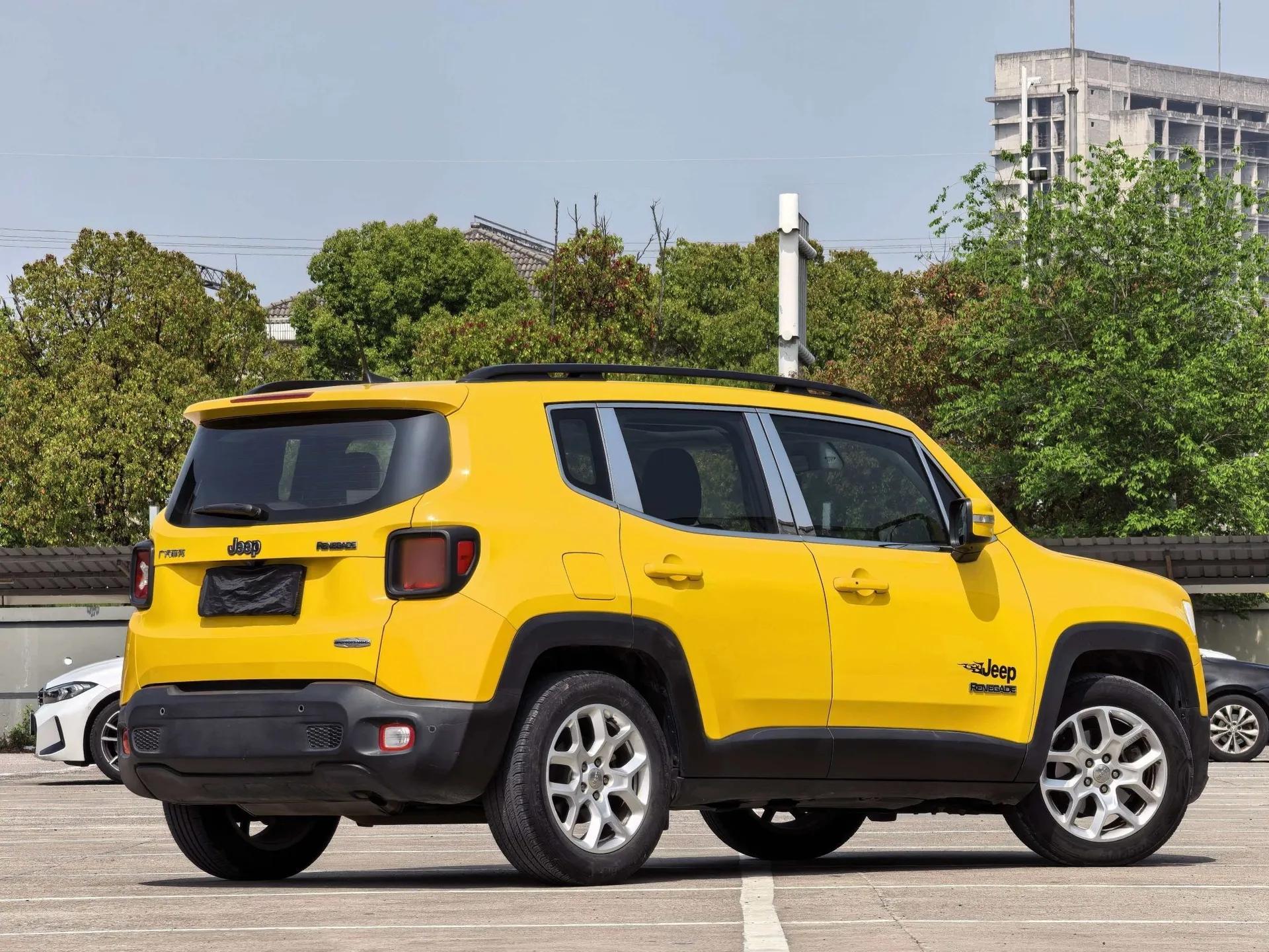 Jeep Renegade 2017 180T Automatic Jingneng Edition — миниатюра 5