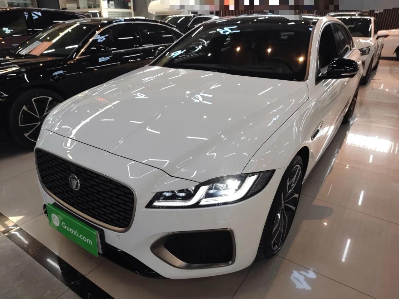 Jaguar XFL 2024 2.0T P300 Four-Wheel Drive Flagship Sport Gold Edition — миниатюра 1
