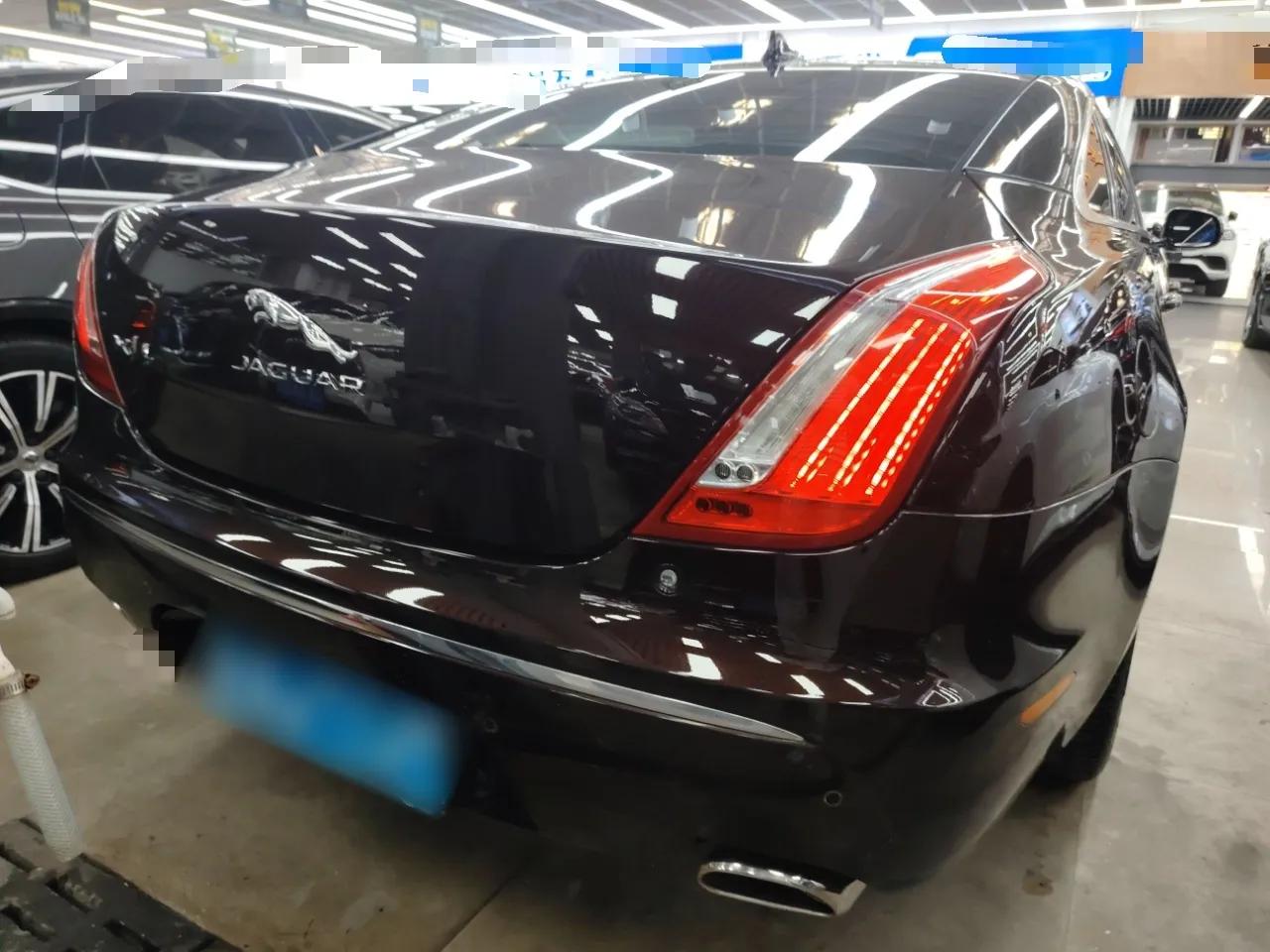 Jaguar XJ 2014 XJL 2.0T Two-Wheel-Drive Elegant Business Edition — миниатюра 4