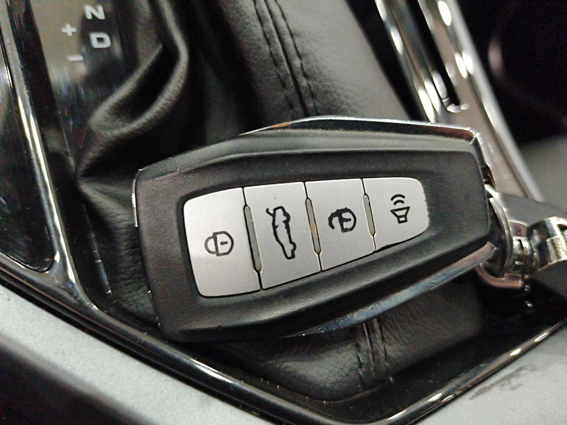 Geely Auto Emgrand 2021 UP 1.5L CVT Comfort Model — миниатюра 12