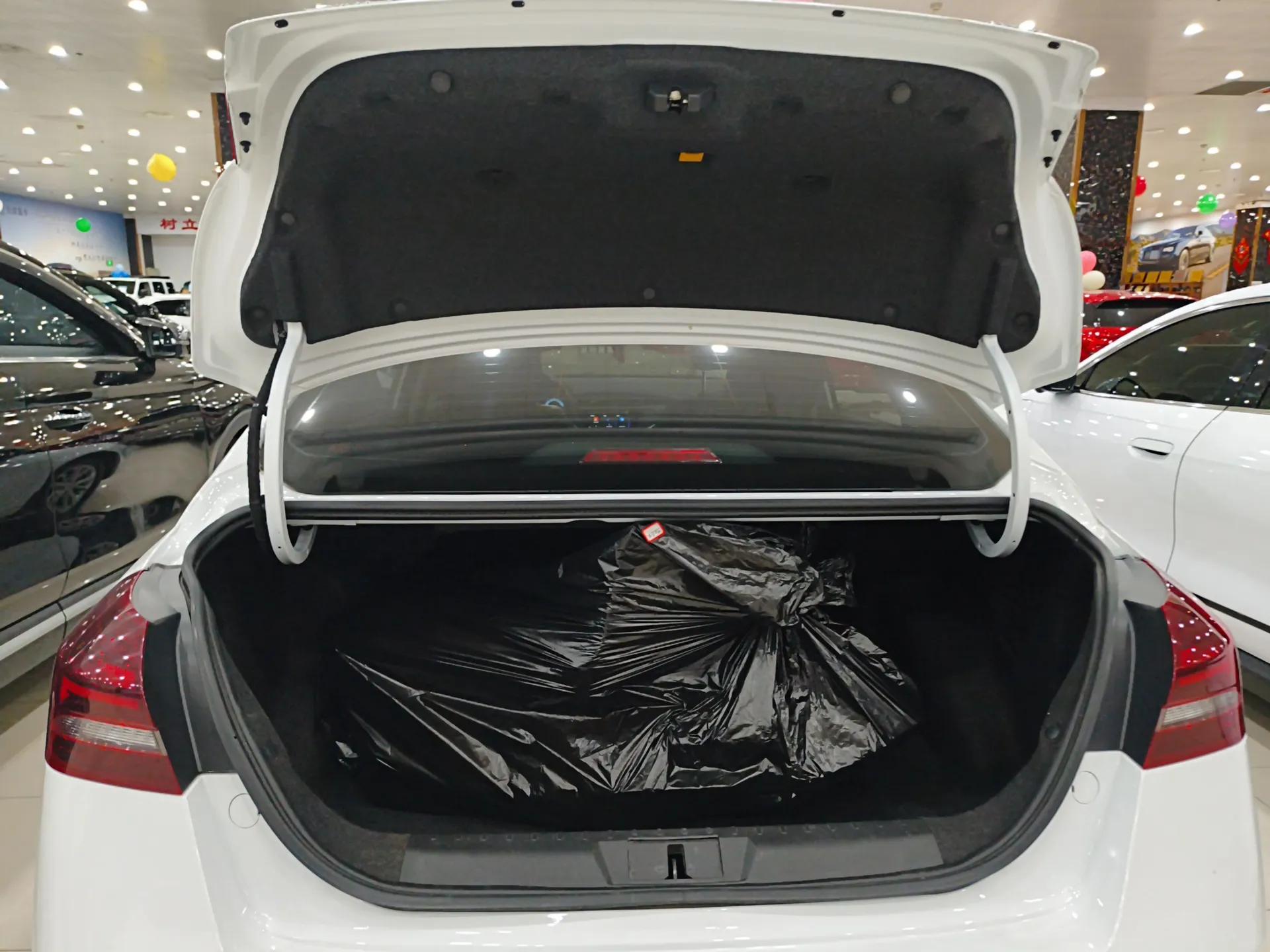Geely Auto Emgrand 2021 UP 1.5L CVT Comfort Model — миниатюра 22