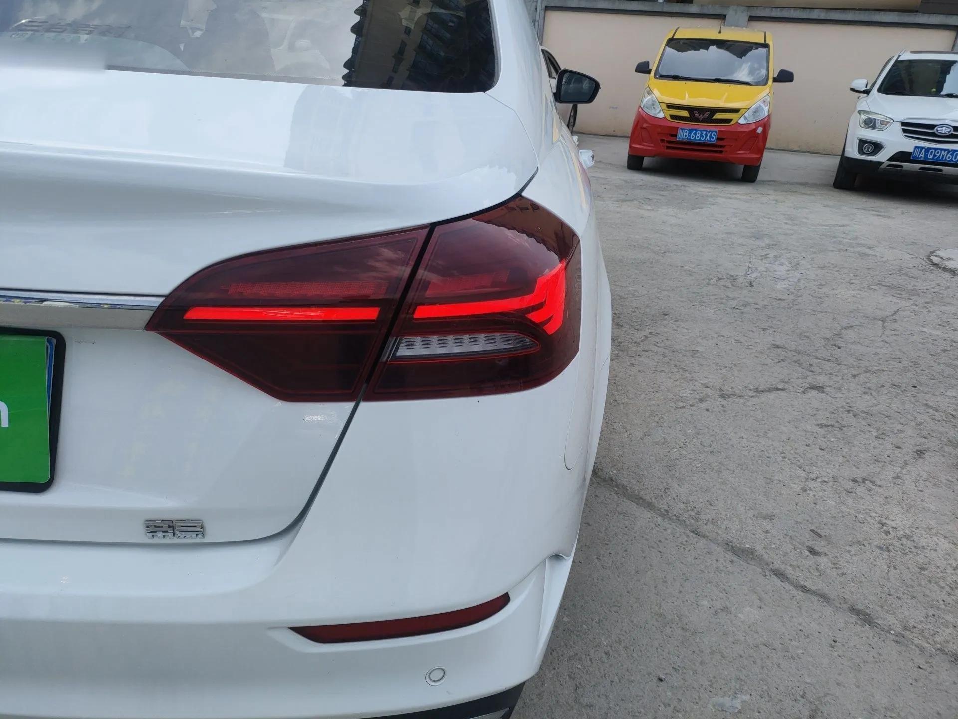 Geely Auto Emgrand 2021 UP 1.5L CVT Luxury Model — миниатюра 7