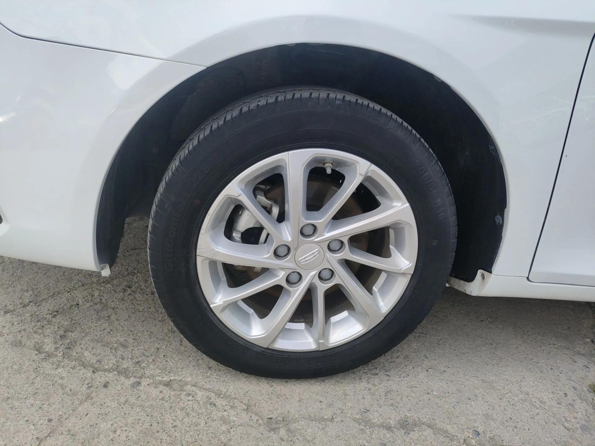 Geely Auto Emgrand 2021 UP 1.5L CVT Luxury Model — миниатюра 8