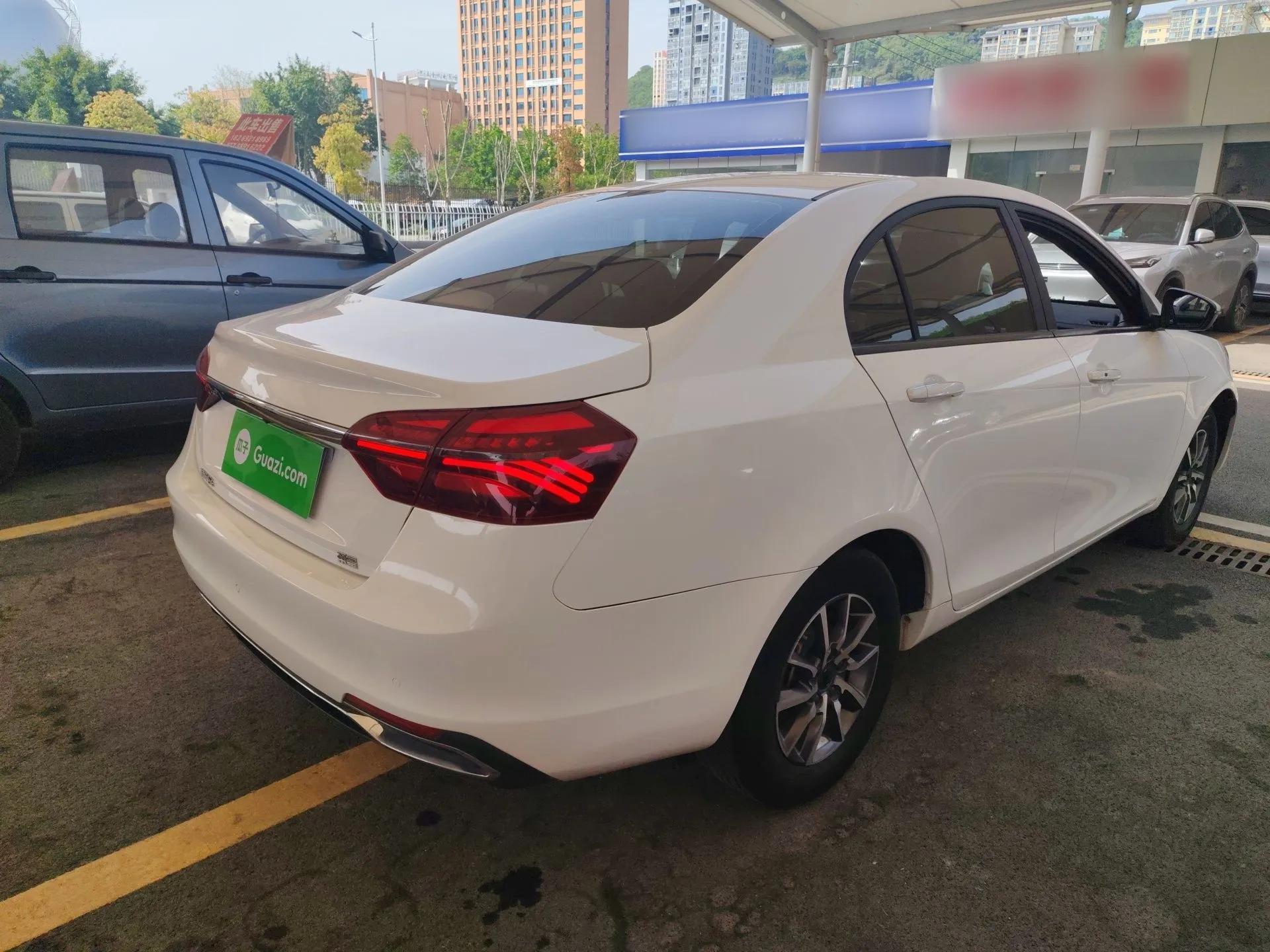 Geely Auto Emgrand 2019 Leading Edition 1.5L CVT Luxury Model China VI Standard — миниатюра 6
