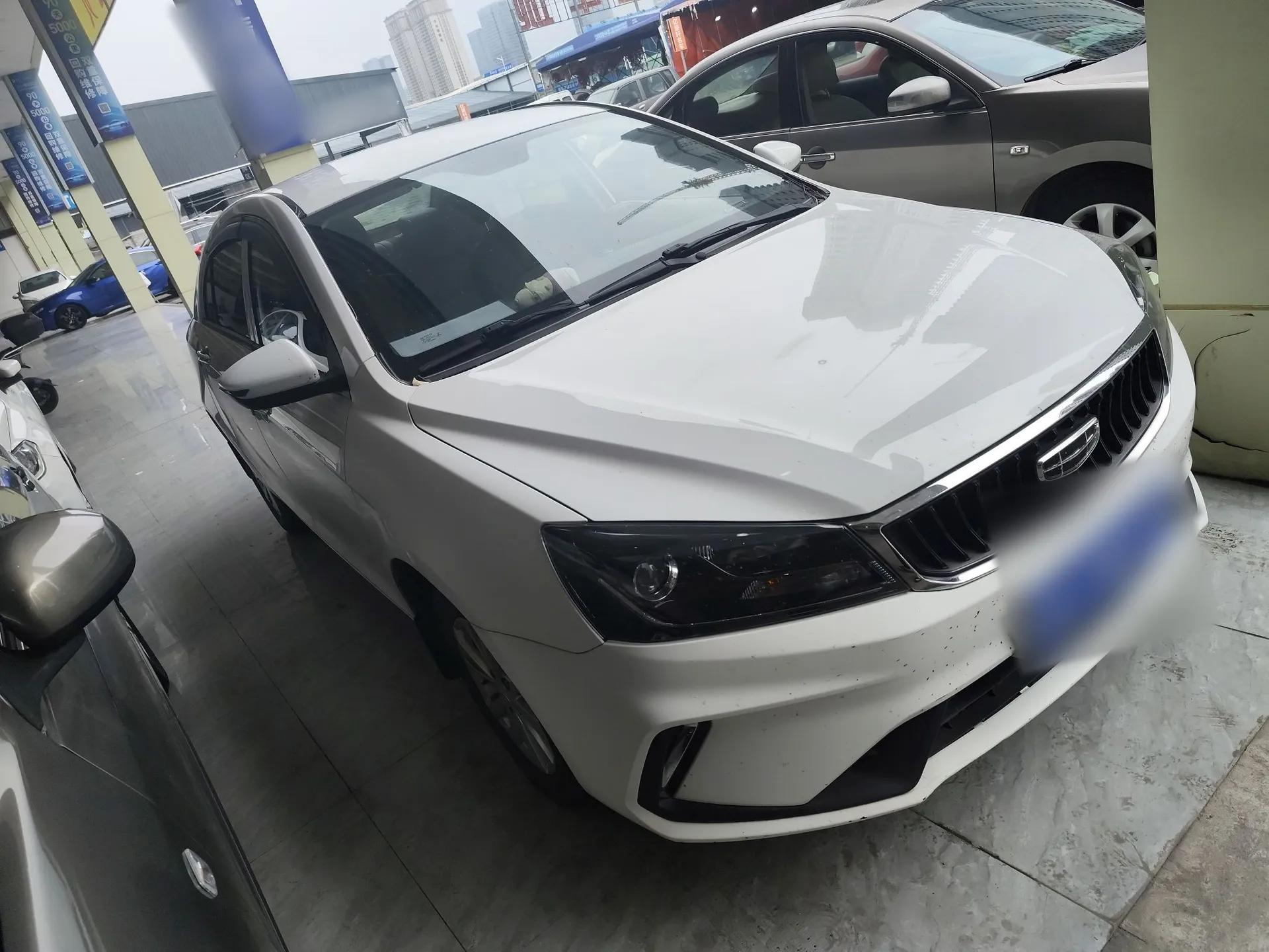 Geely Auto Emgrand 2021 UP 1.5L Manual Comfort Model — миниатюра 6
