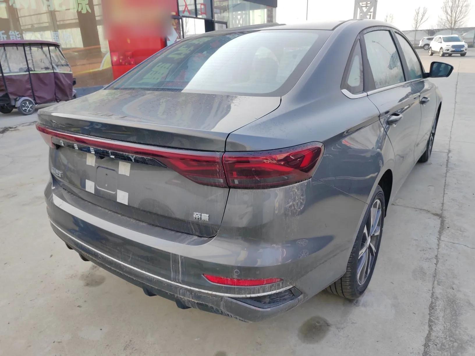 Geely Auto Emgrand 2026 Model 4th Generation 4 Millionth Anniversary Edition 1.5L CVT Feiyue Edition — миниатюра 6