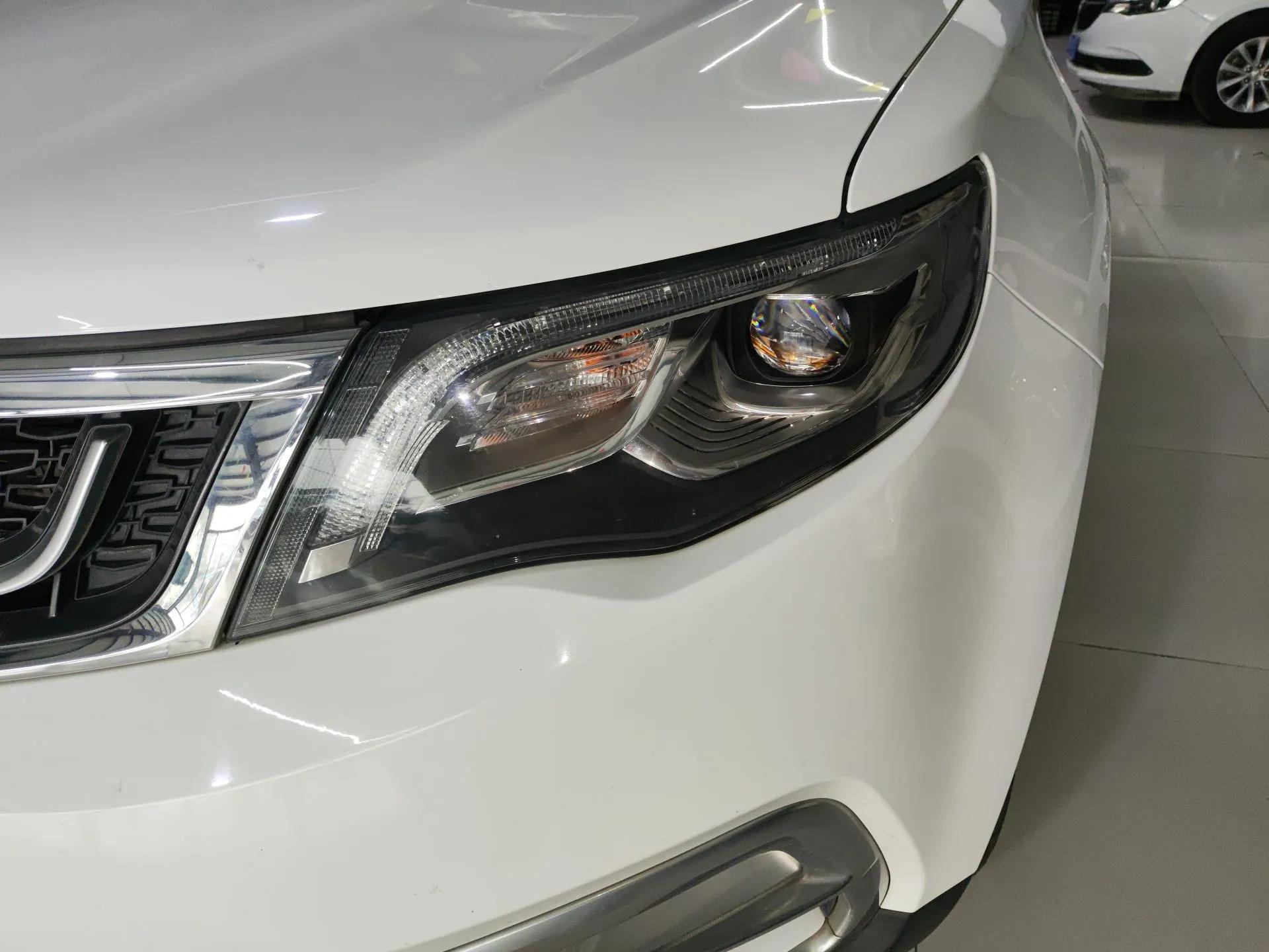 Geely Auto Emgrand X7 Sport 2016 1.8TD Automatic ZhiZun Version — миниатюра 9