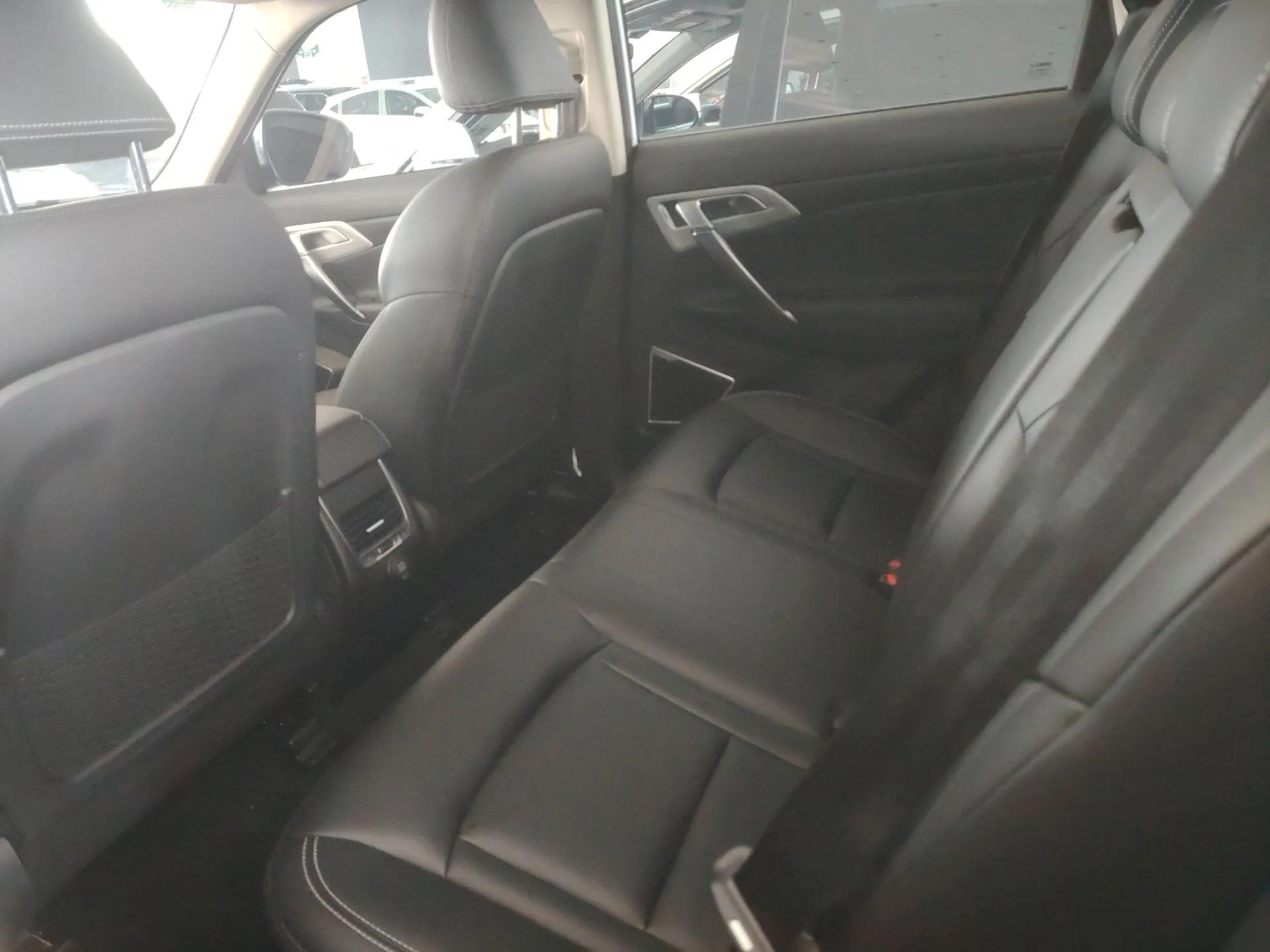 Geely Auto Emgrand X7 Sport 2016 1.8TD Automatic Smart Connectivity Version — миниатюра 7