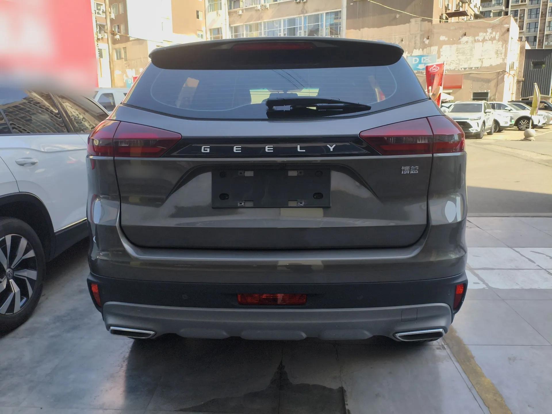 Geely Auto Emgrand X7 Sport 2022 1.8TD DCT Zhiya Trim — миниатюра 3