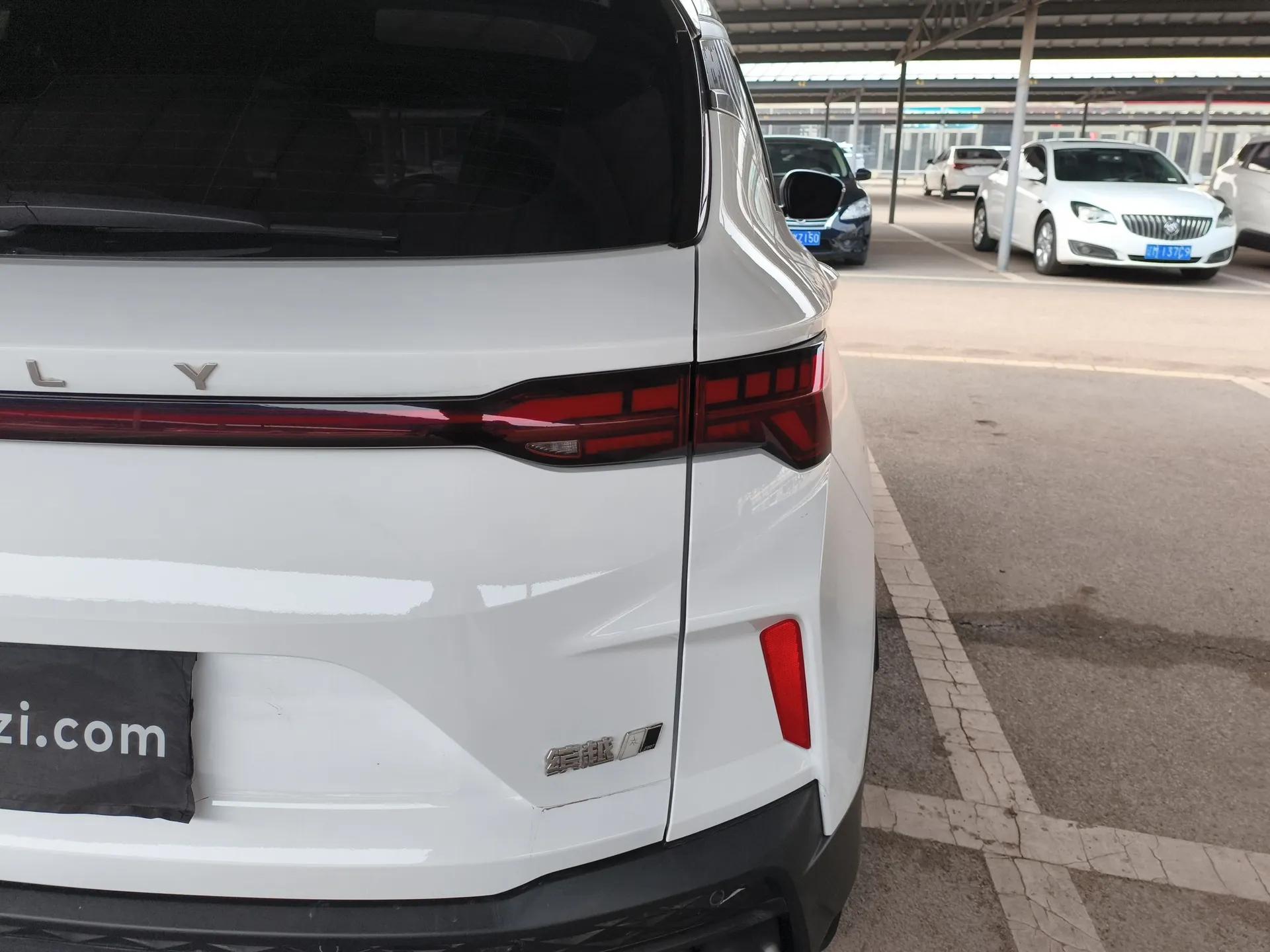 Geely Auto Coolray 2022 Bin Yue COOL 1.5TD DCT Hot Engine Edition — миниатюра 7