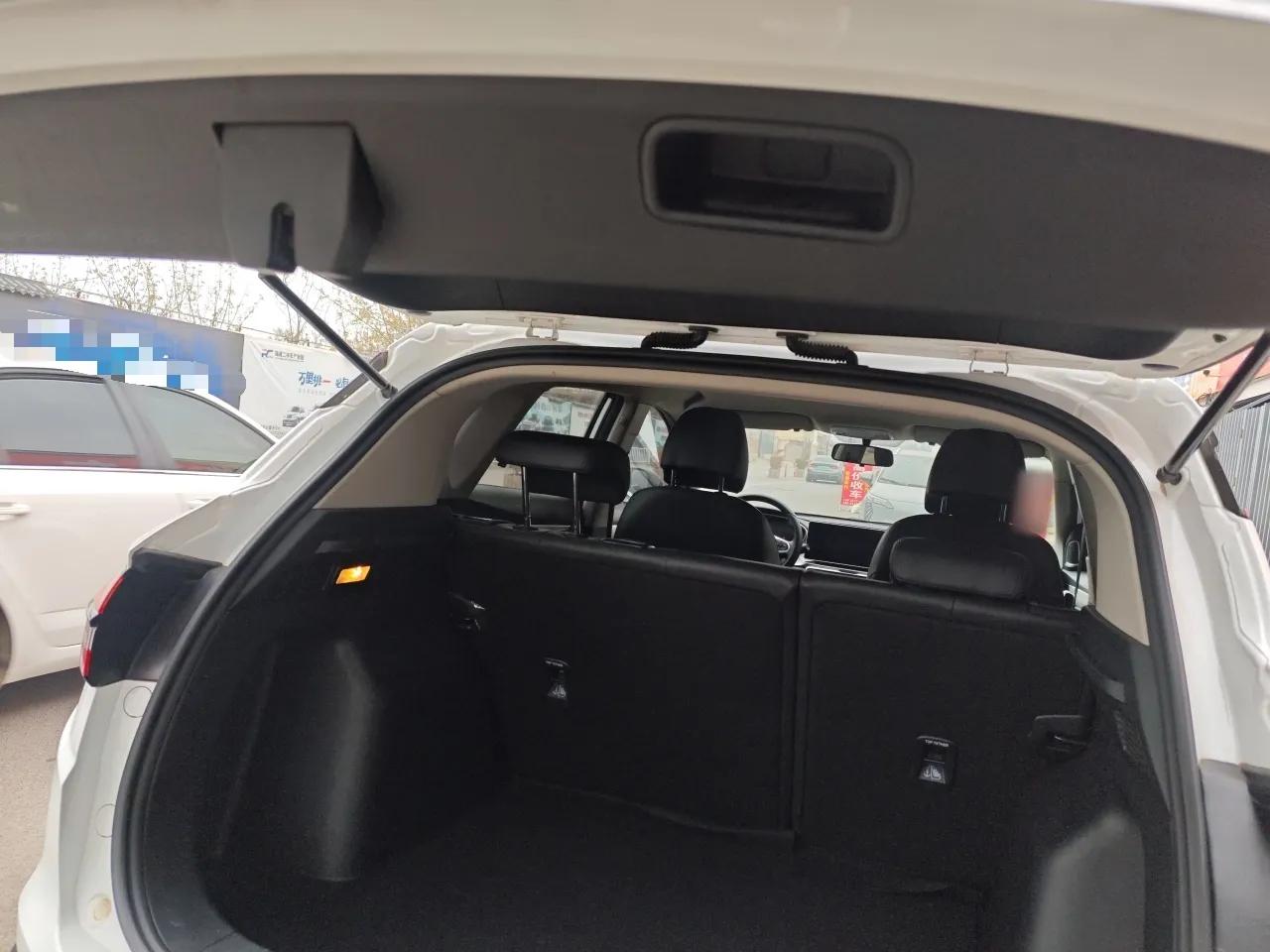 Geely Auto Coolray 2023 1.5T DCT Platinum Edition — миниатюра 21