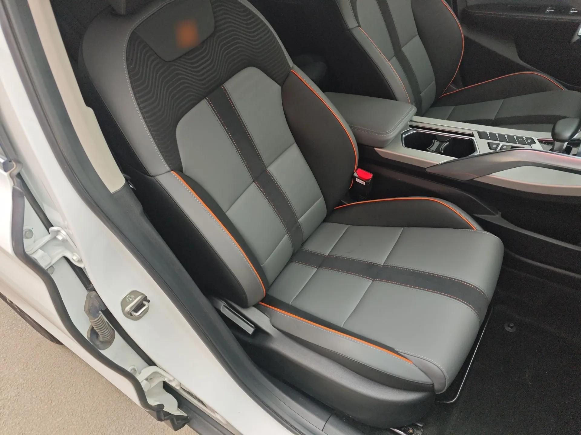 Geely Auto Coolray 2023 1.5T DCT Platinum Edition — миниатюра 23