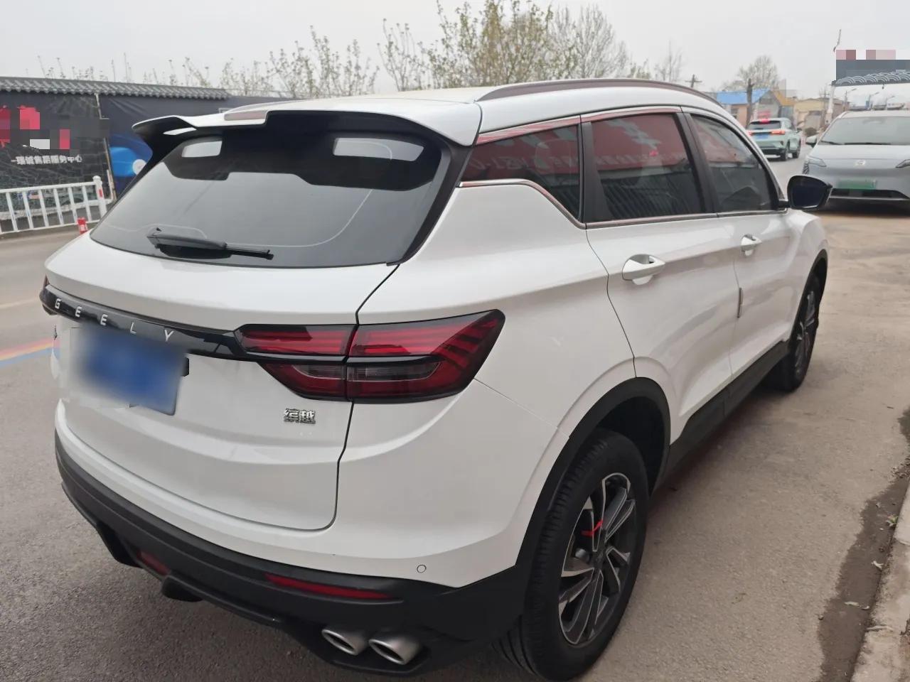 Geely Auto Coolray 2023 1.5T DCT Platinum Edition — миниатюра 4