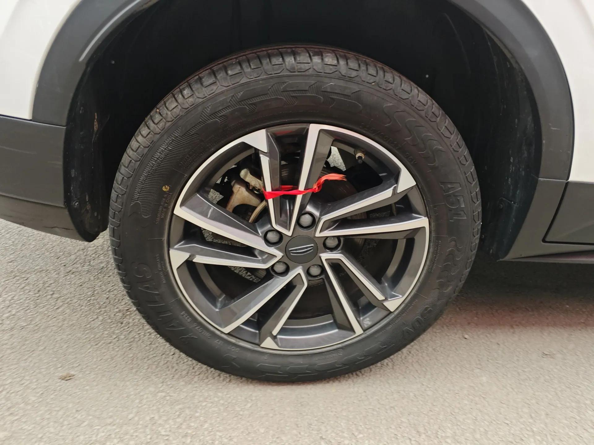 Geely Auto Coolray 2023 1.5T DCT Platinum Edition — миниатюра 10