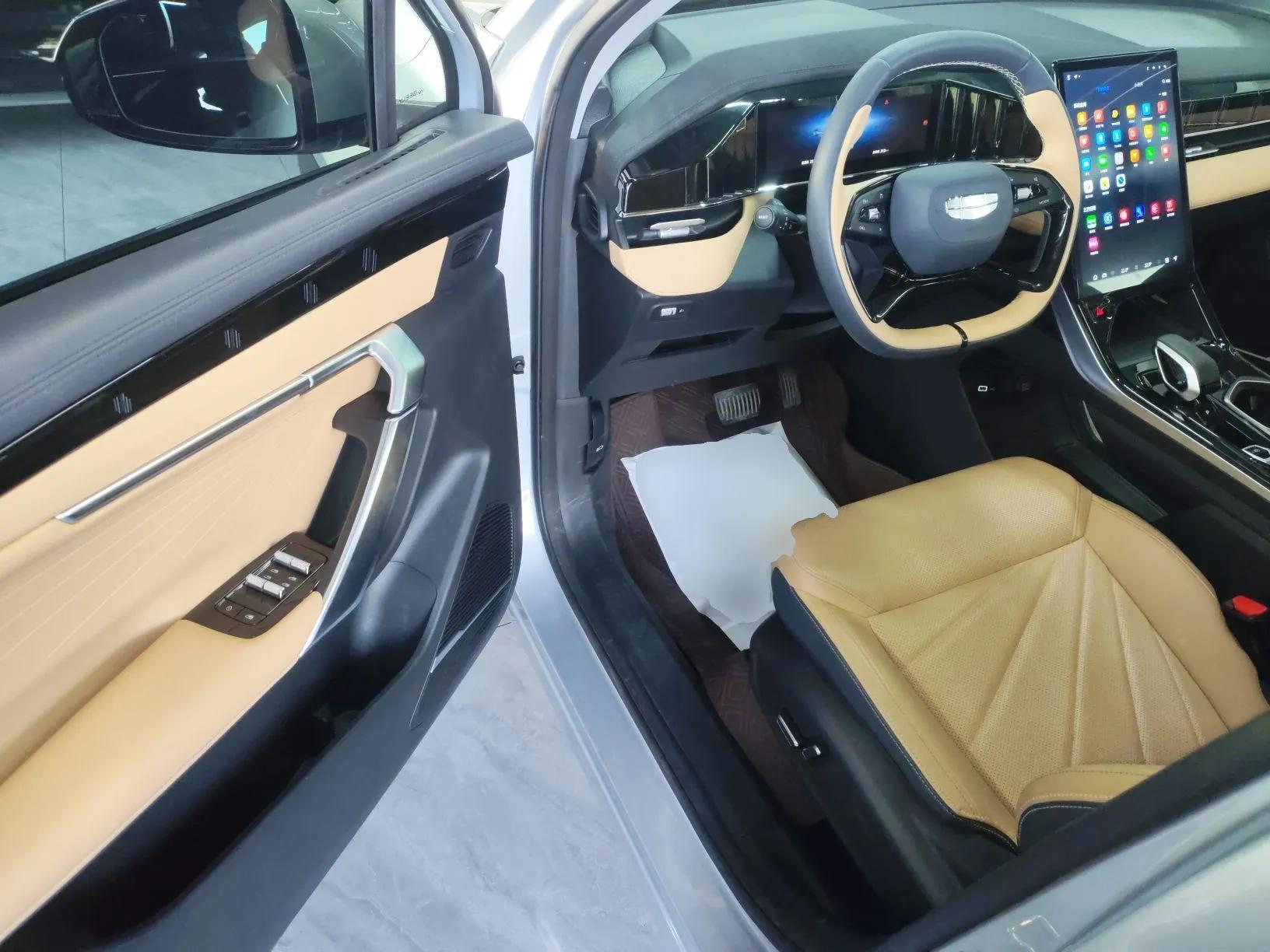 Geely Auto FX11 2023 1.5TD DCT Prestige Edition — миниатюра 19