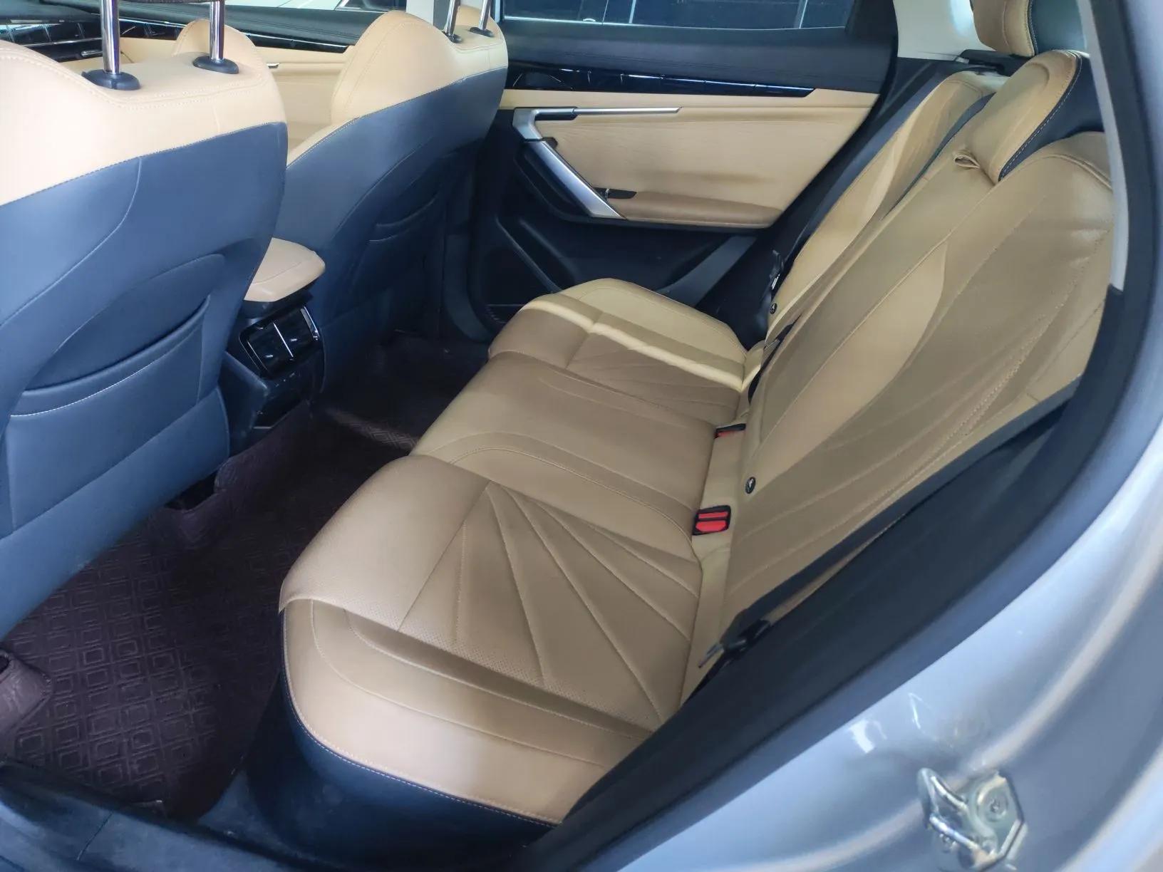 Geely Auto FX11 2023 1.5TD DCT Prestige Edition — миниатюра 20