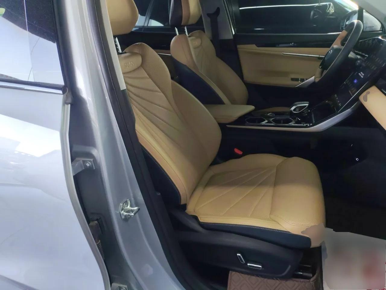 Geely Auto FX11 2023 1.5TD DCT Prestige Edition — миниатюра 23