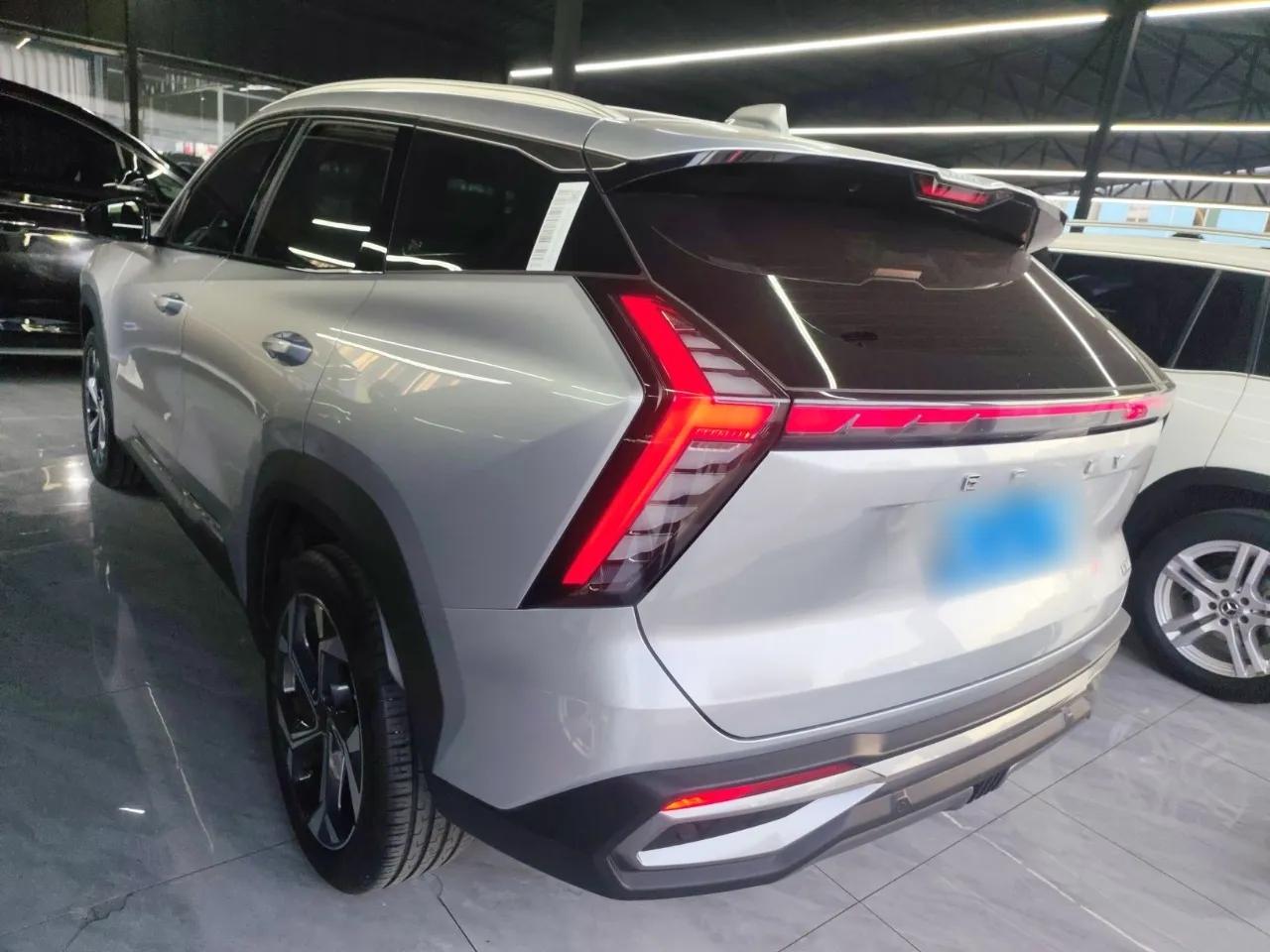 Geely Auto FX11 2023 1.5TD DCT Prestige Edition — миниатюра 4