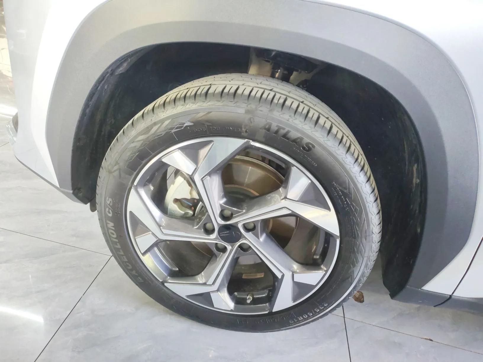 Geely Auto FX11 2023 1.5TD DCT Prestige Edition — миниатюра 8