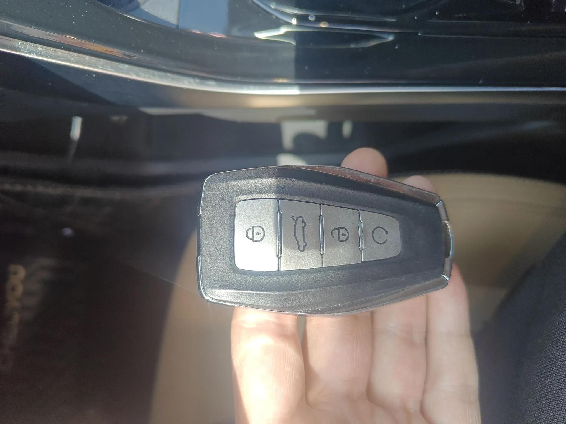 Geely Auto FX11 2023 1.5TD DCT Prestige Edition — миниатюра 22