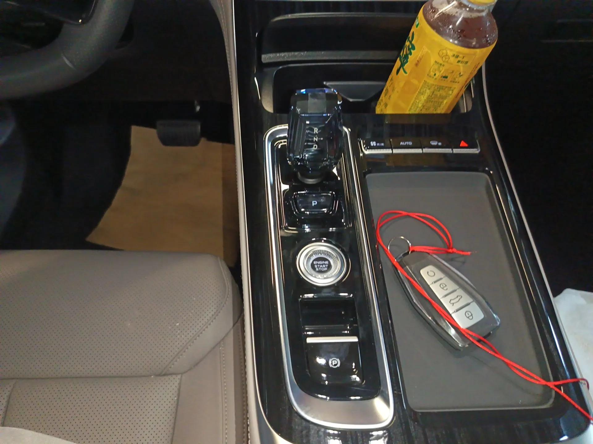 Geely Auto FX11 2025 4th Generation 1.5TD DCT – The Start — миниатюра 13