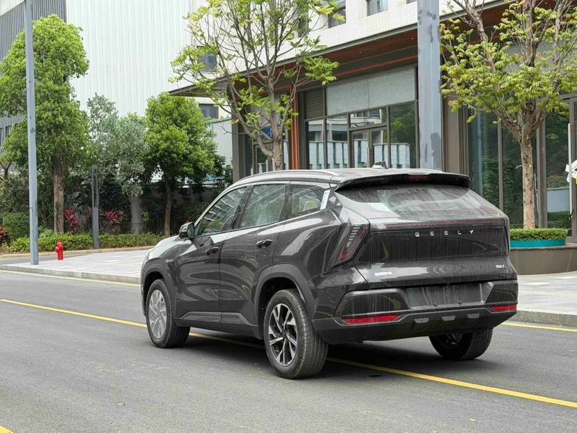 Geely Auto FX11 2025 4th Generation 1.5TD DCT – The Start — миниатюра 5