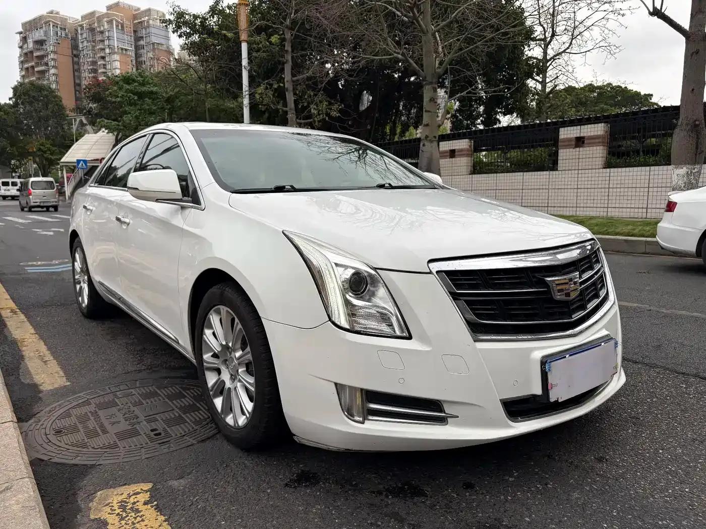 2016 Cadillac XTS 28T Elite — миниатюра 3