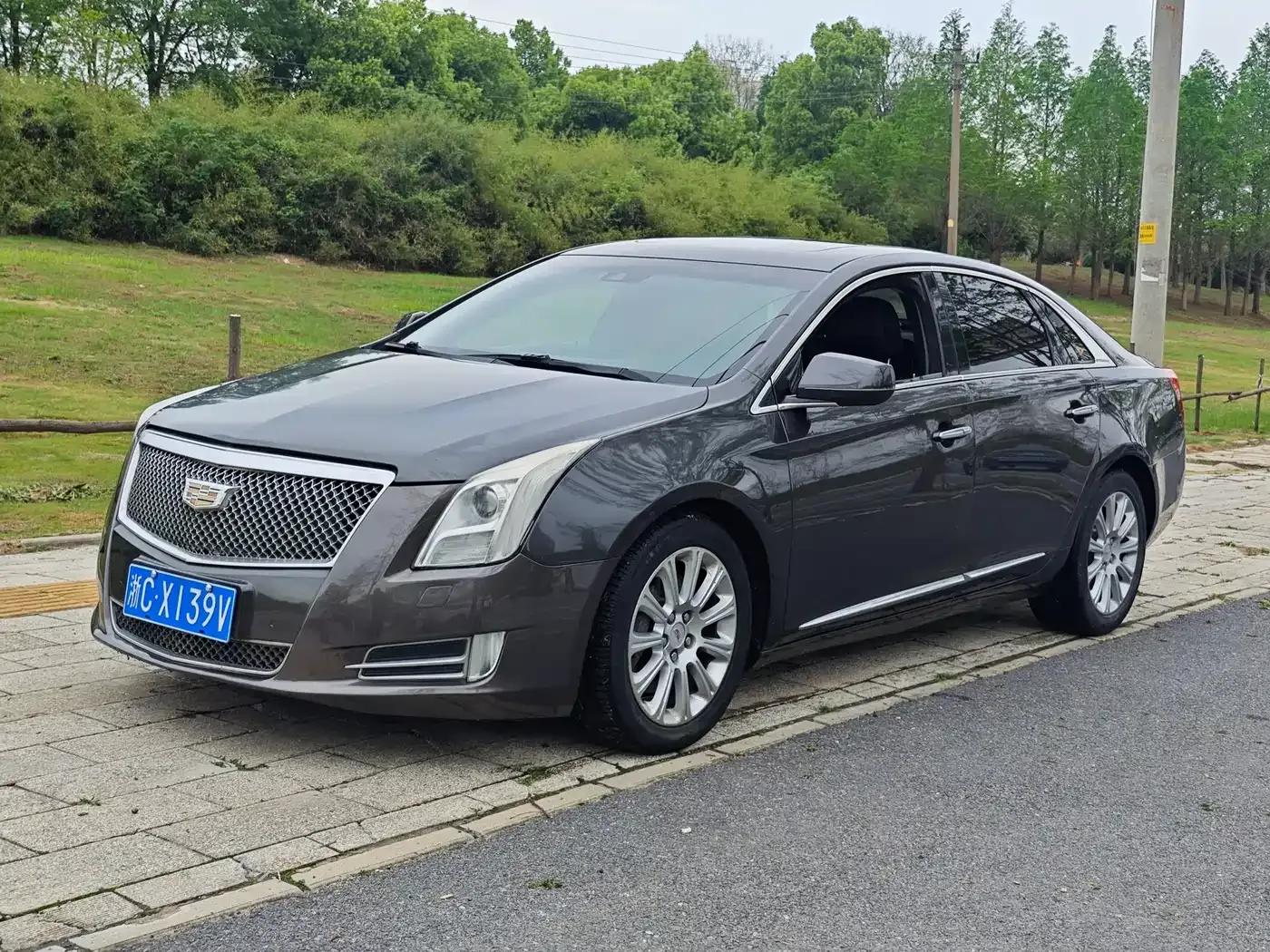 2013 Cadillac XTS 28T Luxury — миниатюра 1