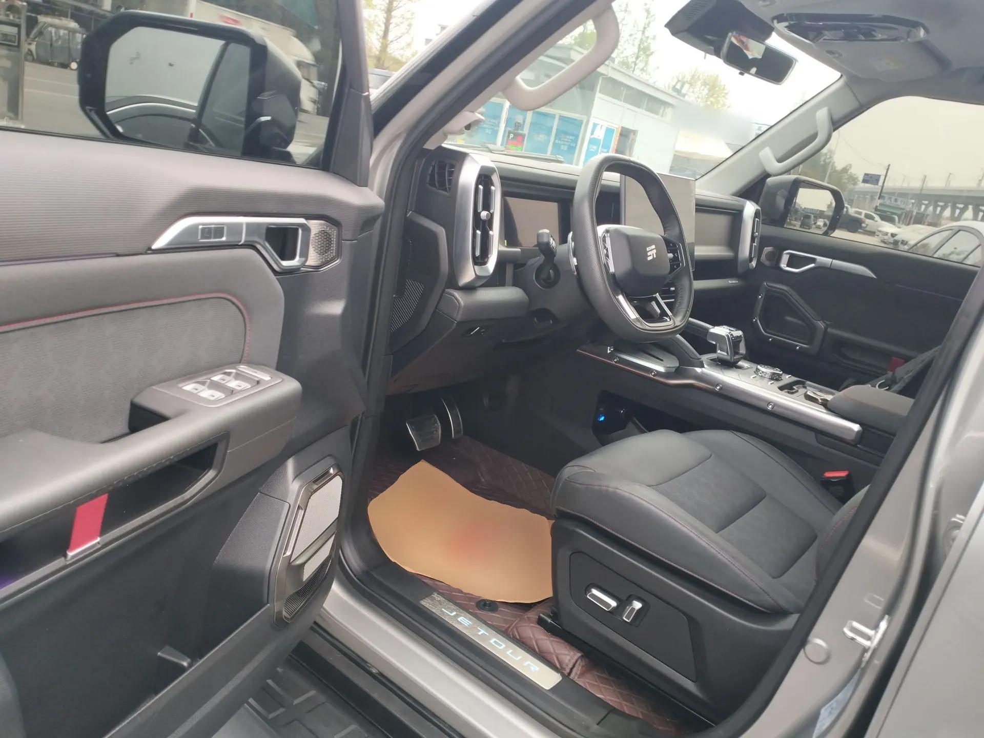 JETOUR Traveler 2023 2.0T Four-Wheel Drive Conqueror — миниатюра 18