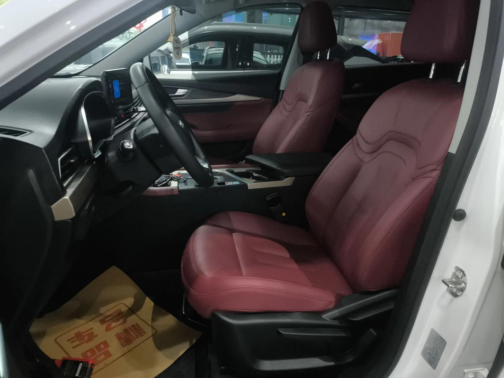 JETOUR X70 2024 1.5T DCT Glory PRO 5-Seater — миниатюра 18