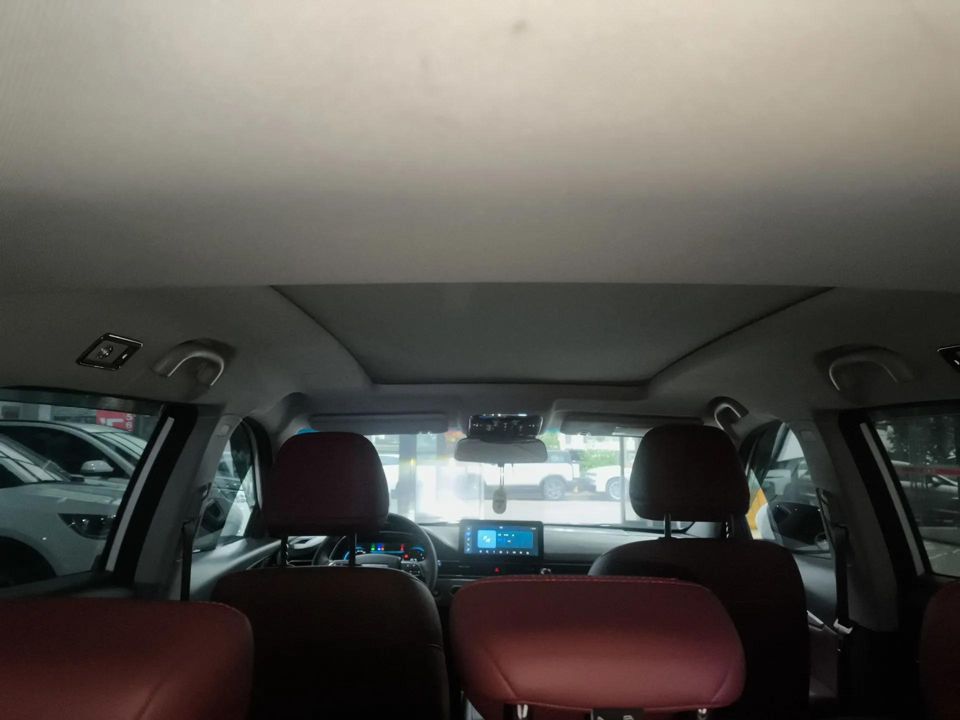 JETOUR X70 2024 1.5T DCT Glory PRO 5-Seater — миниатюра 21