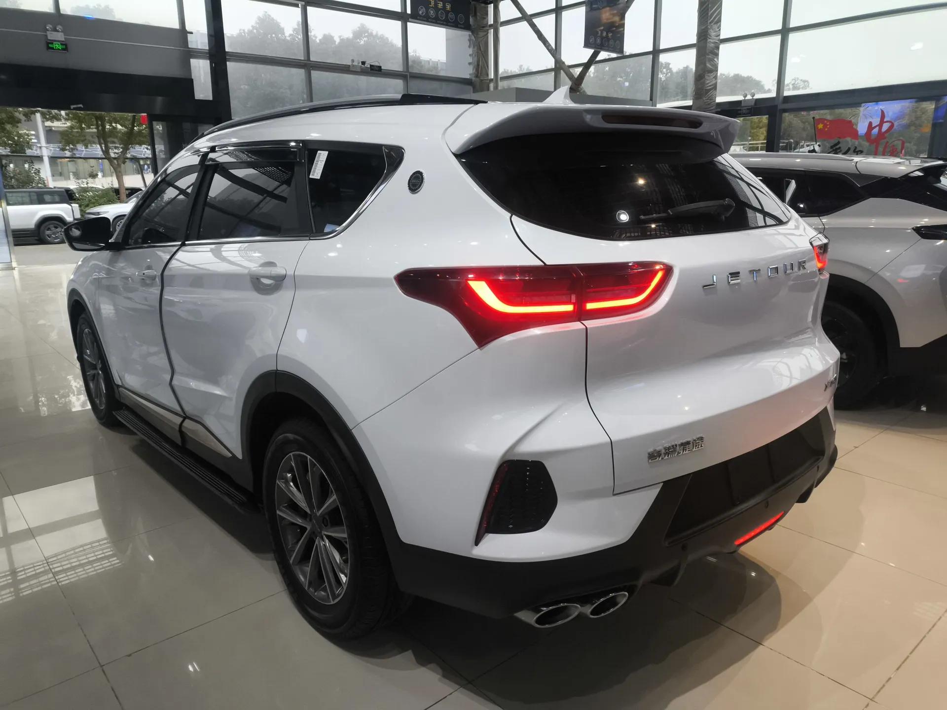 JETOUR X70 2024 1.5T DCT Glory PRO 5-Seater — миниатюра 4
