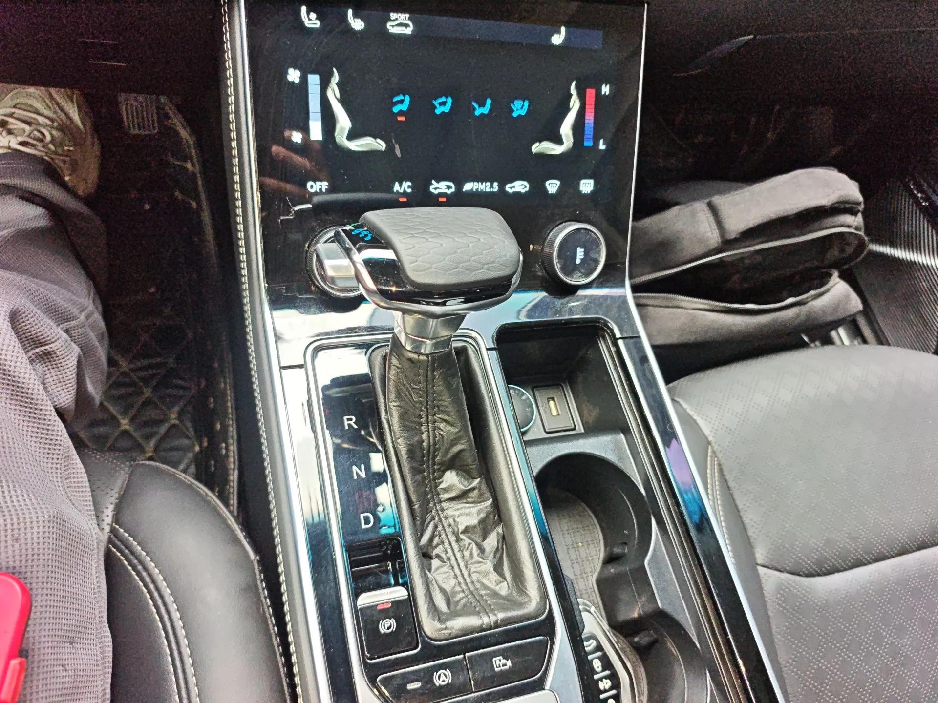 JETOUR X90 2020 1.5T DCT Shadow Wisdom Edition 7 Seats — миниатюра 17