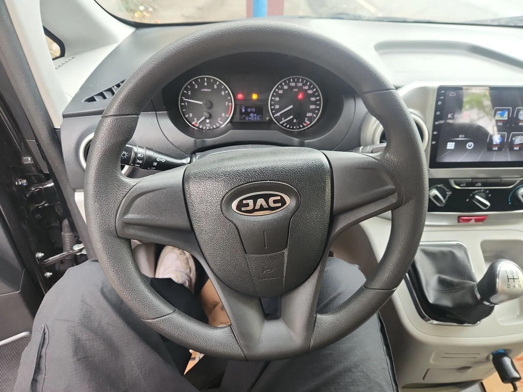 JAC Refine M3 2022 PLUS Creator Edition 1.5T Luxury Model — миниатюра 14