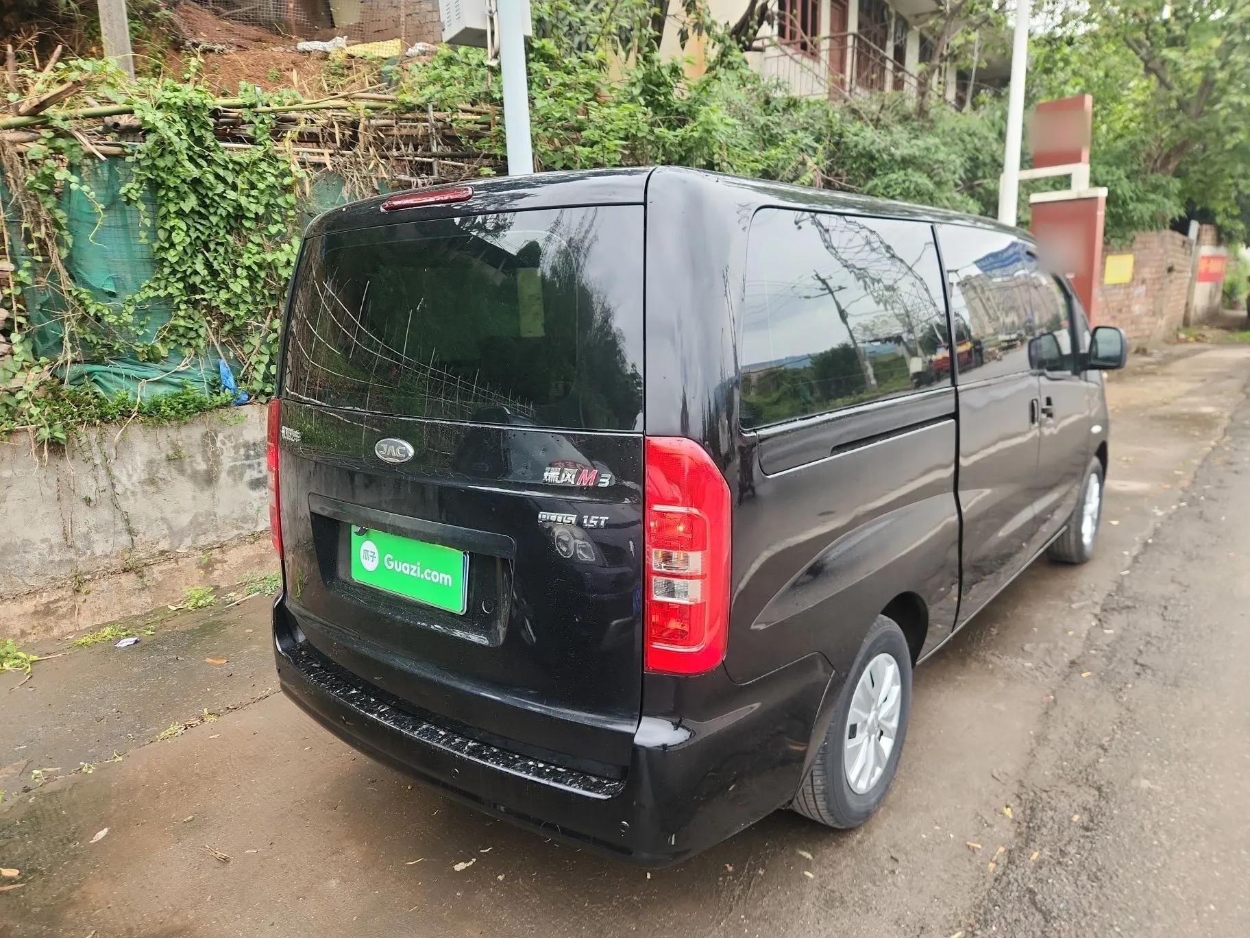 JAC Refine M3 2022 PLUS Creator Edition 1.5T Luxury Model — миниатюра 6