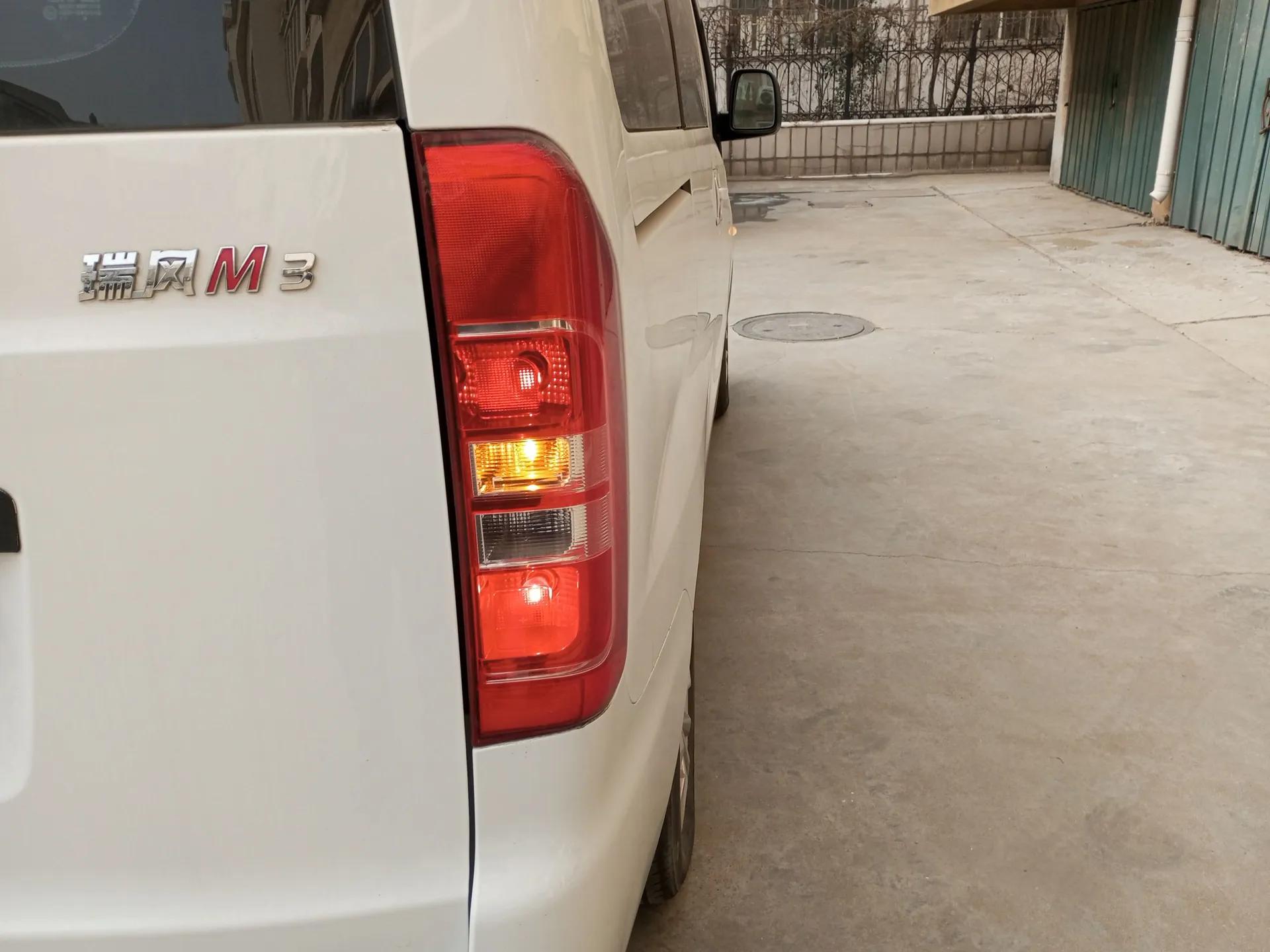 JAC Refine M3 2019 Creator Edition 1.8L Luxury Model — миниатюра 8