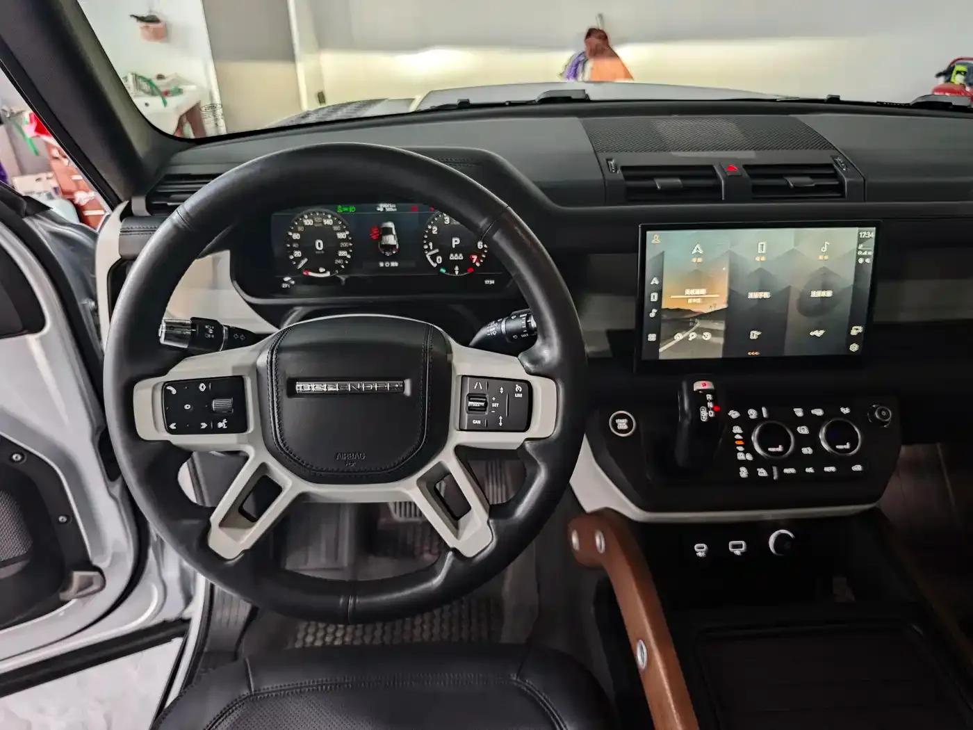 2022 Land Rover Defender 110 P400 Dark Edition — миниатюра 14