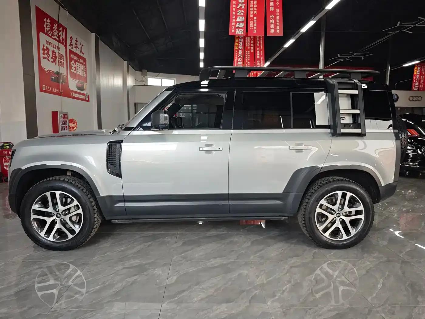 2022 Land Rover Defender 110 P400 Dark Edition — миниатюра 4