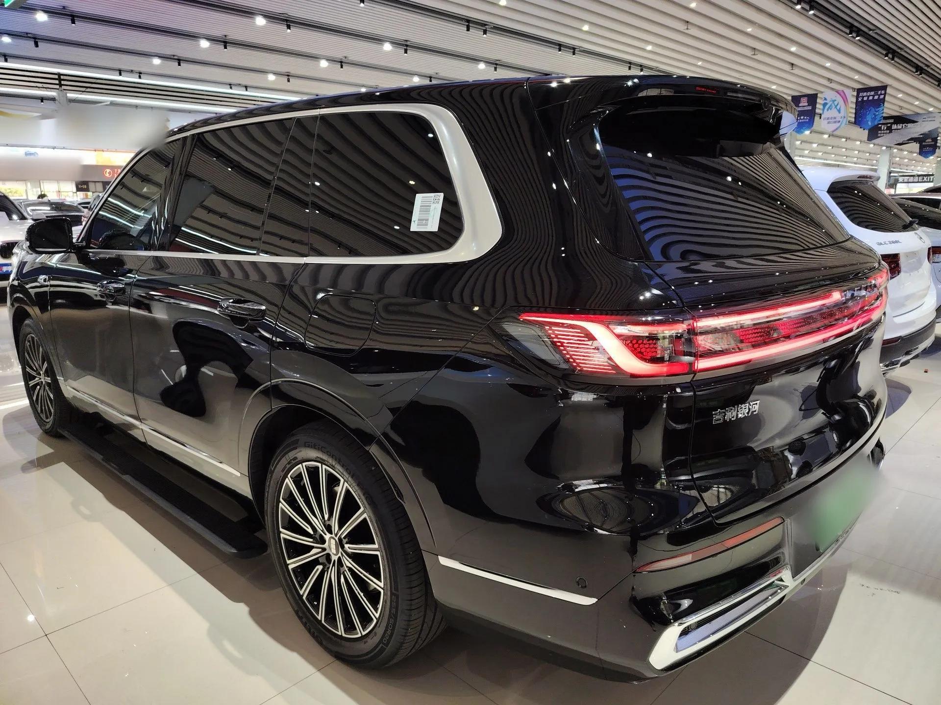 Geely Galaxy M9 2025 Model 230km Two-Wheel-Drive Exploration Edition — миниатюра 4