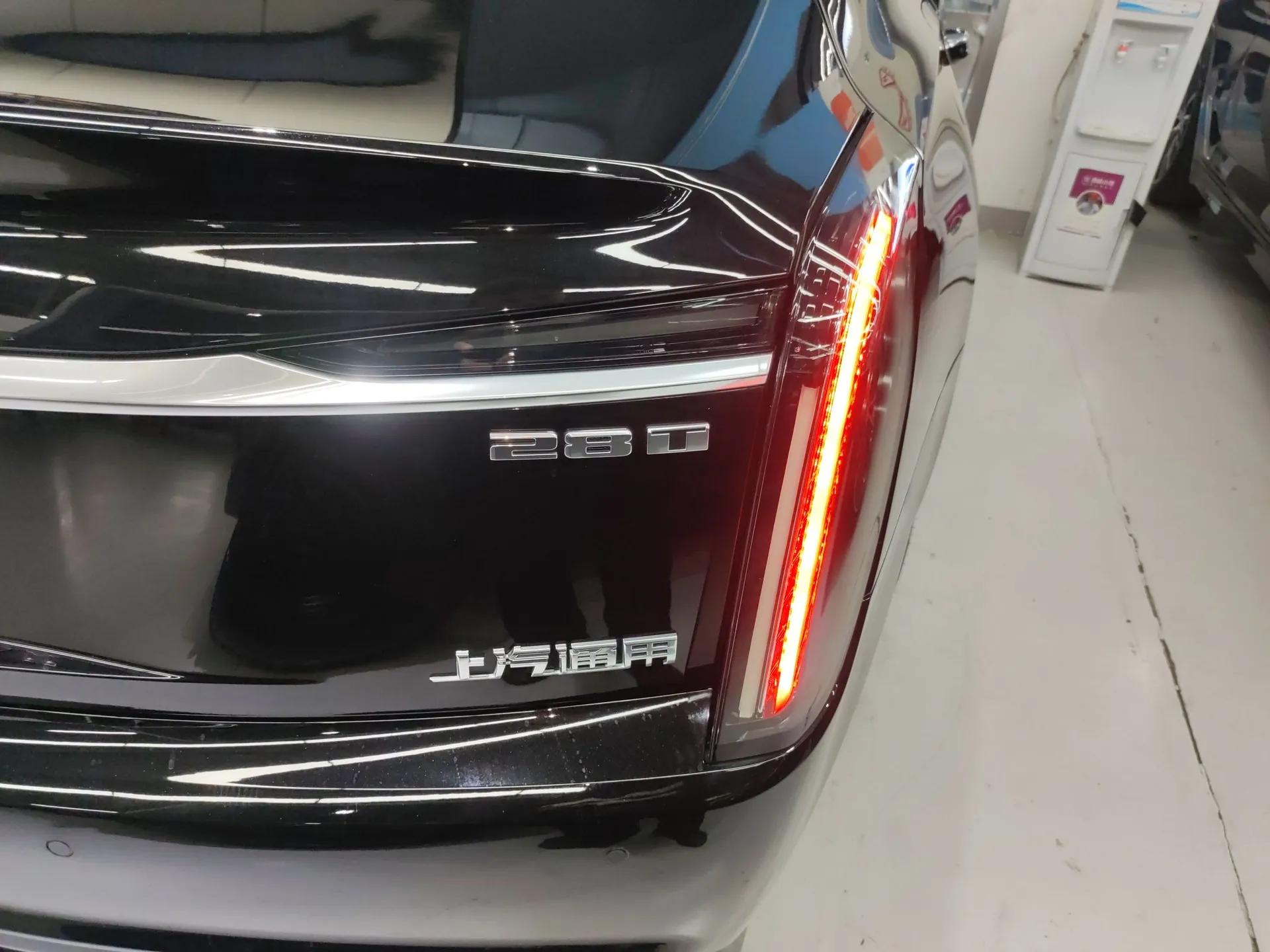 Cadillac CT6 2023 28T Luxury Version — миниатюра 8