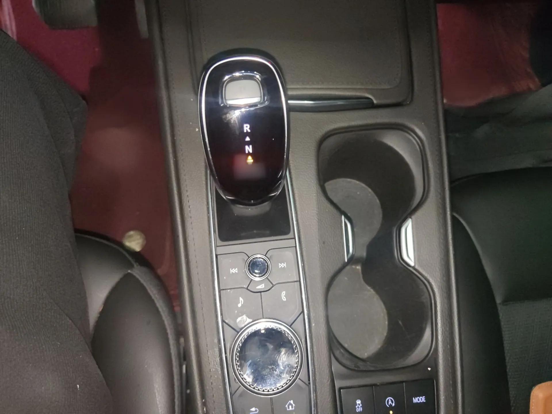 Cadillac XT4 2022 28T Two-Wheel Drive Fashion Edition — миниатюра 13