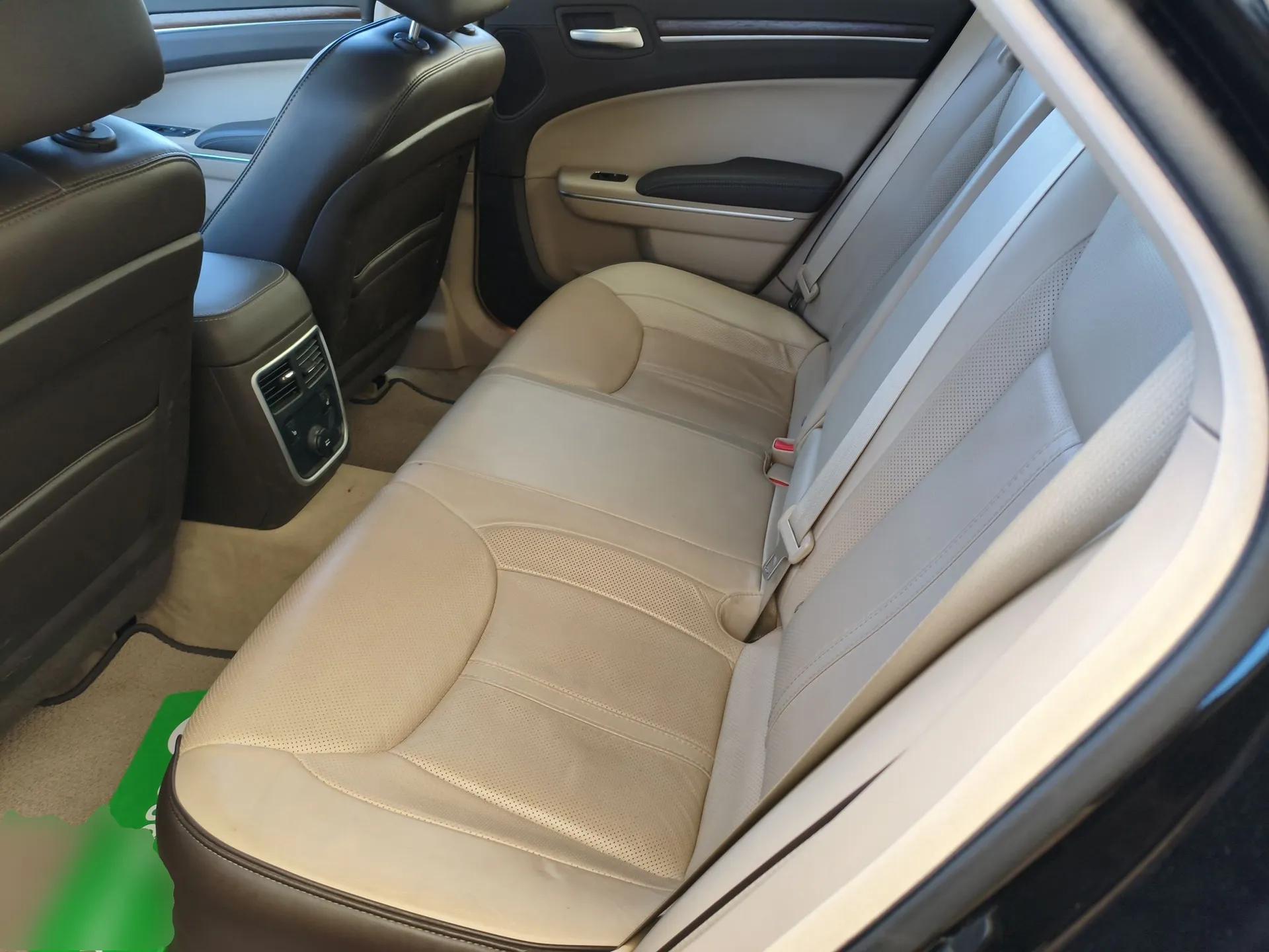 Chrysler 300C 2014 3.0L Excellence Edition — миниатюра 20