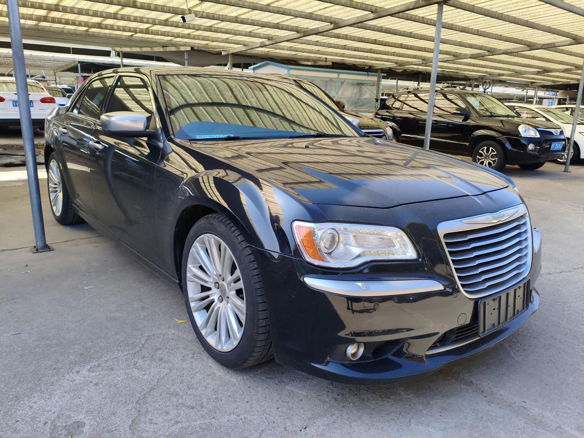 Chrysler 300C 2014 3.0L Excellence Edition — миниатюра 3