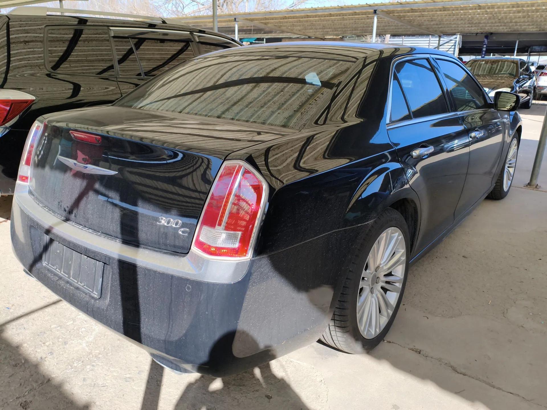 Chrysler 300C 2014 3.0L Excellence Edition — миниатюра 6