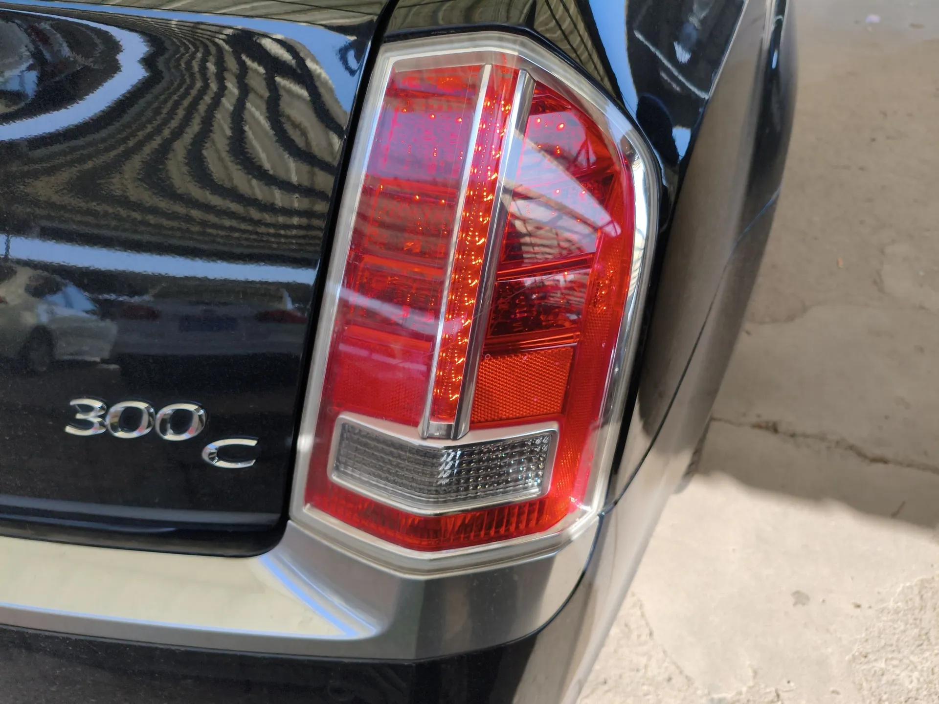 Chrysler 300C 2014 3.0L Excellence Edition — миниатюра 7