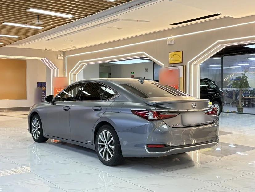 Lexus ES 2020 300h Premier Edition — миниатюра 3