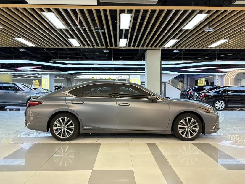 Lexus ES 2020 300h Premier Edition — миниатюра 8