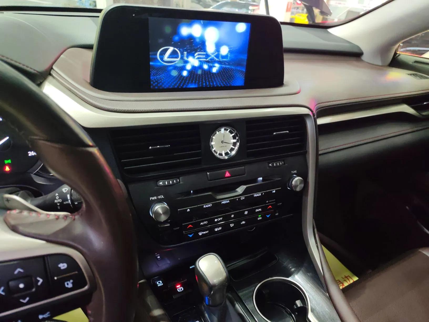Lexus RX 2020 Facelifted 300 4x4 Elegant Edition — миниатюра 15