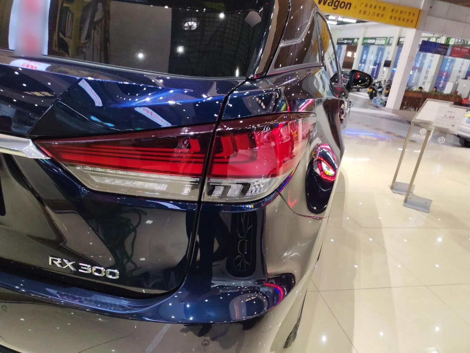 Lexus RX 2020 Facelifted 300 4x4 Elegant Edition — миниатюра 8